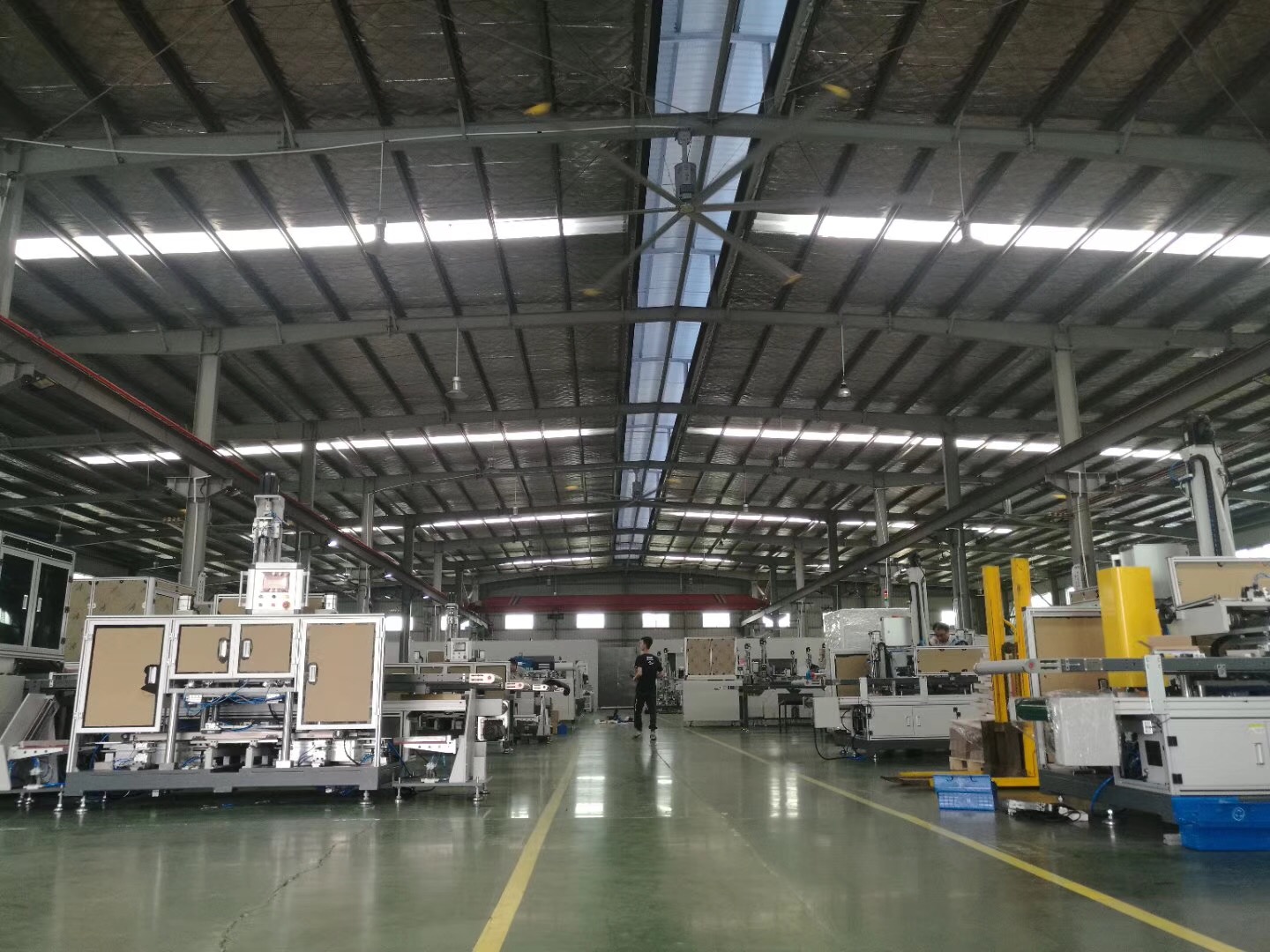 機加車間工業大風扇